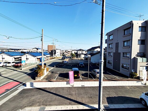 閑静な街並みの眺めは、心も体も落ち着きますね。  