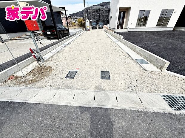 1、2号棟への通路部分になります。住宅ローンにご不安のあるお客様も、まずはお気軽にご相談下さい。お客様に最適な資金計画と金融機関をご案内いたします。