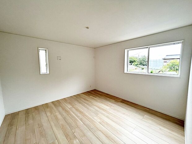 【施工例】お子様の一人部屋に最適な居室です。クローゼット付きで自然とお片付けできる環境に！ 