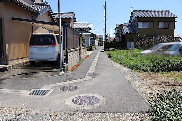 前面道路：南東側約3.2ｍ幅（セットバック前）