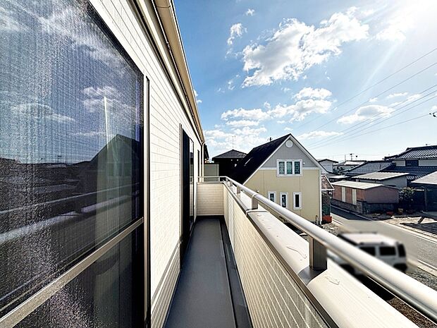 陽当たり良好で、晴れた日には洗濯物がカラッと乾きますね 