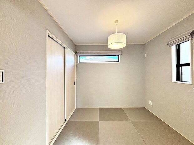 【和室4.5帖】 続き間の和室は収納スペースとして利用したり、一つのお部屋としてご使用いただけます。 