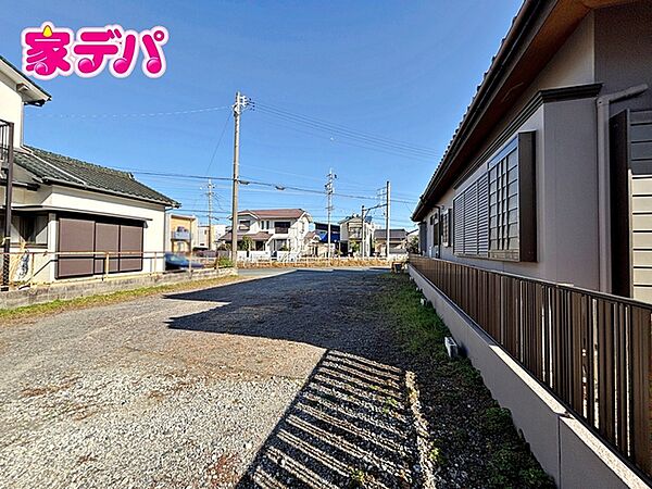 周辺には生活施設も揃い、利便性と住み心地を兼ね備えた好環境！