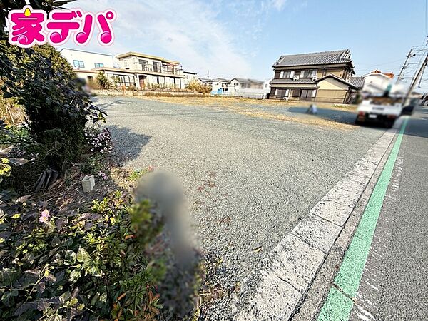 三蔵子小学校まで徒歩7分。お子様の通学にも安心の立地です。資料のご請求も迅速に対応させていただきます。家デパでもお客様のご希望に合わせた建築プランのご提案が可能ですのでお気軽にお問い合わせください。