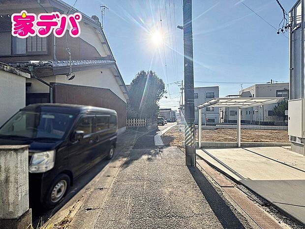 前面道路:東側約2ｍ(セットバックあり）  