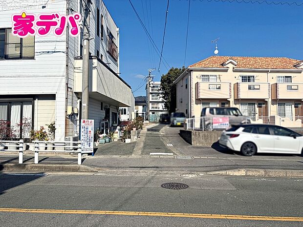 住宅ローンにご不安のあるお客様も、まずはお気軽にご相談下さい。お客様に最適な資金計画と金融機関をご案内いたします。