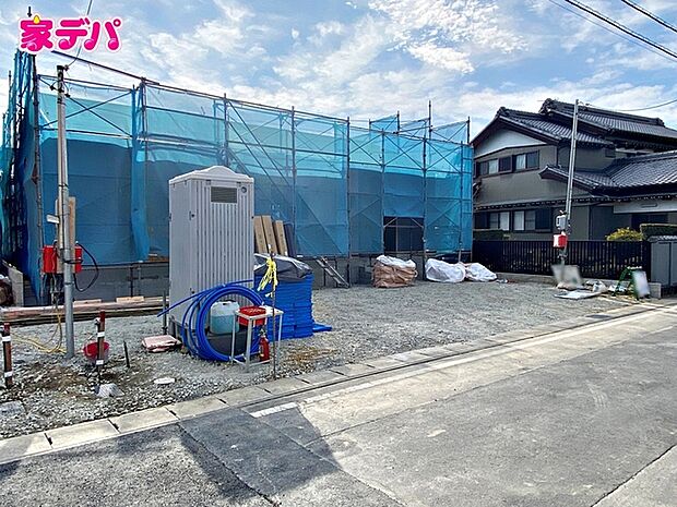 上棟しました！ご見学希望のお客様につきましては現地の他に同社の完成物件にて設備や仕様などご確認いただけます。 