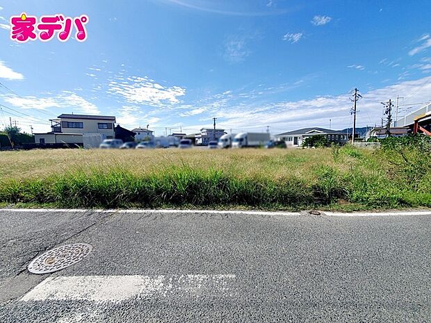 【1号棟】建築予定地です！ ・長期優良住宅 ・平屋建て ・4LDK ・LDK15.75帖、隣接洋室4.5帖 ・全居室収納完備 ・シューズクローク ・パントリー ・トイレ2ヶ所 ・南庭 
