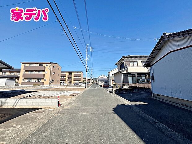 前面道路：東側約5ｍ幅