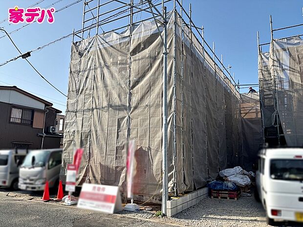 上棟しました！　ご見学希望のお客様につきましては同型同仕様の物件にご案内いたします。