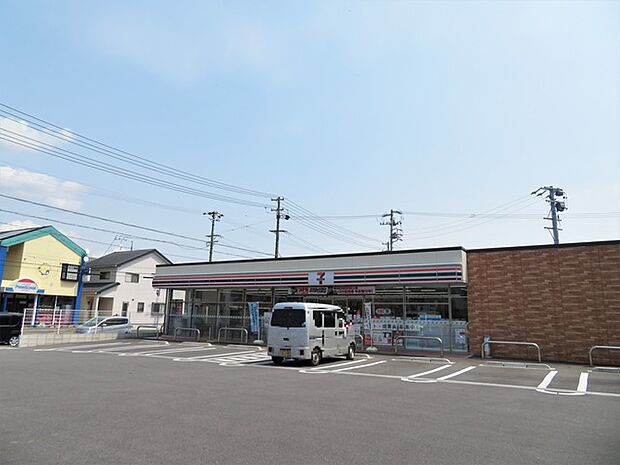セブンイレブン蒲郡拾石町店（660m）