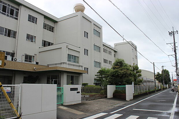 牛久保小学校(630m)