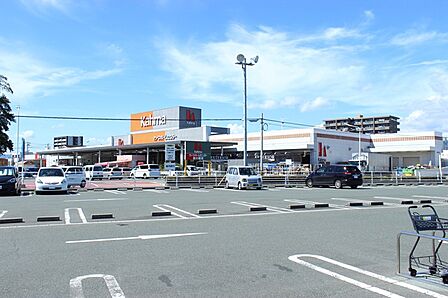 DCM豊川東店(590m)