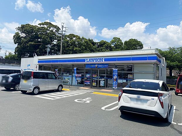 ローソン 豊川天神店(670m)