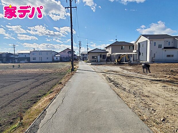 前面道路:北東側約4m幅