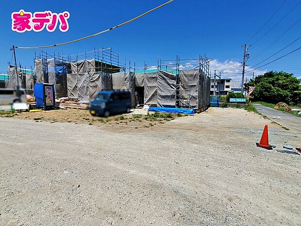【1号棟】上棟しました！ ・平屋建て住宅 ・長期優良住宅 ・4LDK ・LDK17.25帖、隣接洋室5帖 ・全居室収納完備 ・パントリー ・シューズクローク ・並列駐車場3台可