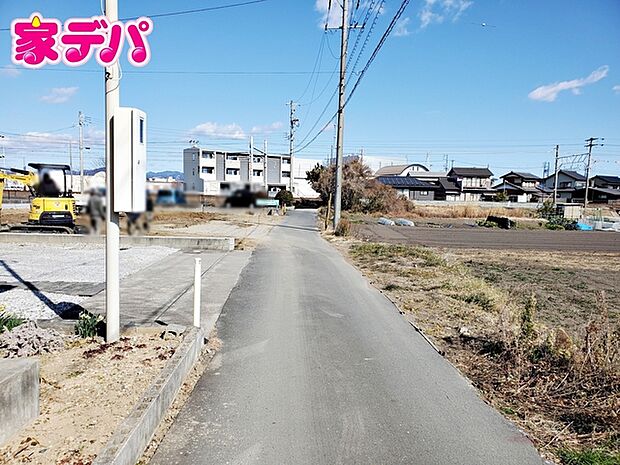 前面道路:北東側約4m幅