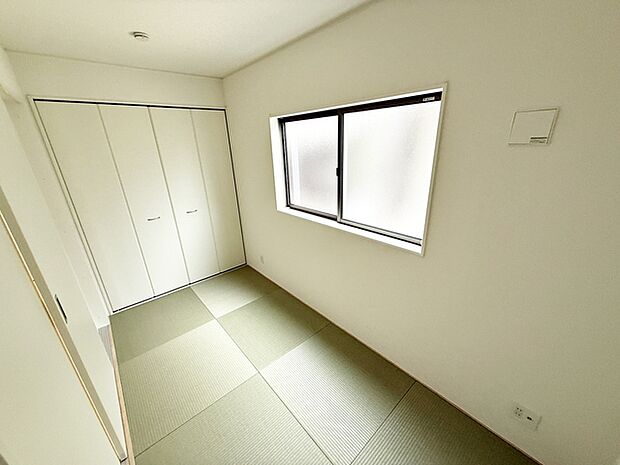 【和室4帖】 和モダンのお洒落な空間。普段はお子様の遊びスペースやくつろぎスペースにも使えます!