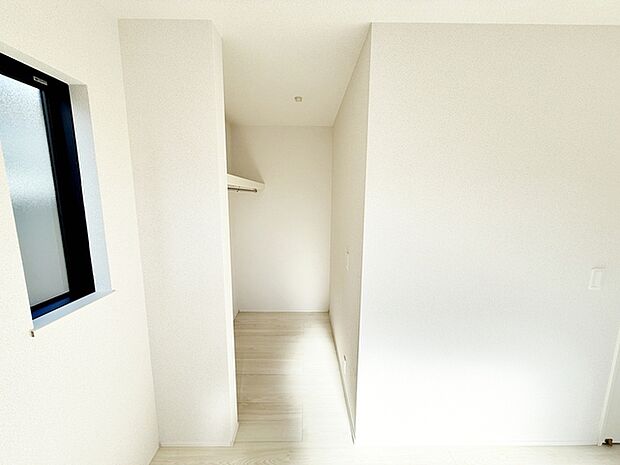 【WIC】 WICは洋服、バッグなど全て収納可能!お部屋がスッキリ整理整頓できます!