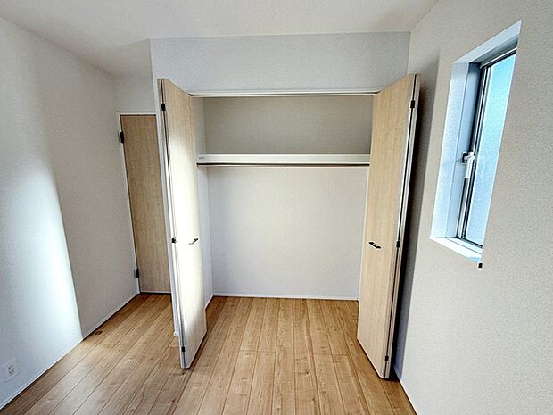 全居室に収納が完備されています。衣類や雑貨、子供のおもちゃまでスッキリ収納できます。