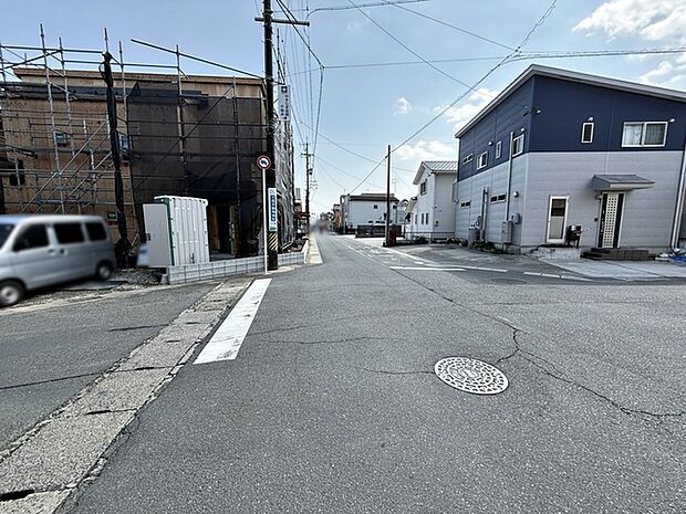 前面道路：西側約5.8ｍ幅 