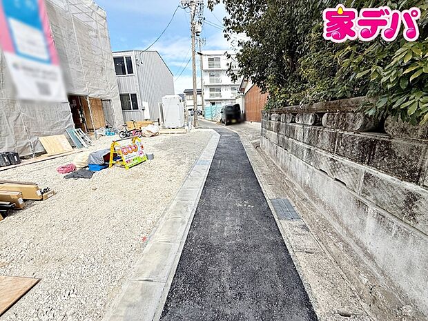 前面道路:東側約2m(セットバックあり)