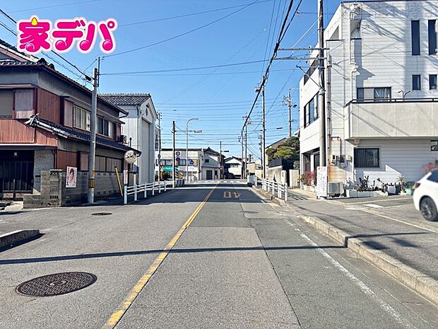 運転が苦手な方でも安心の道路幅です