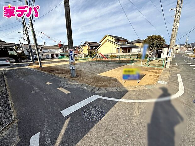 【3号棟】建築予定地です！ ・長期優良住宅 ・4LDK ・LDK17.7帖 ・全居室収納完備 ・パントリー ・リビング階段 ・並列駐車場2台可