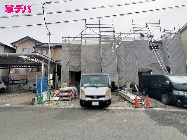 【1号棟】上棟しました! ・長期優良住宅 ・5LDK ・LDK16帖、隣接洋室4.5帖 ・全居室収納完備 ・水回り家事ラク動線 ・ホール収納完備 ・駐車場2台可