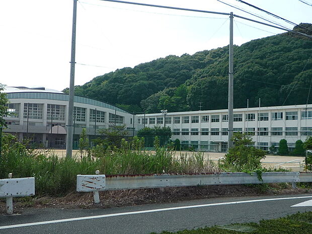 御津中学校(1570m)