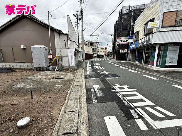 前面道路:北東側約7.2m幅