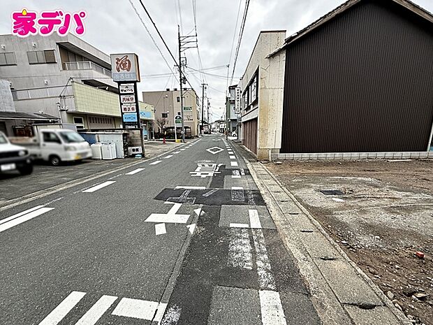 前面道路:北東側約7.2m幅