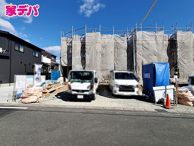 【1号棟】上棟しました! ・長期優良住宅 ・5LDK ・LDK15.75帖、隣接洋室4.5帖 ・全居室収納完備 ・パントリー ・全室フローリング ・並列駐車場3台可