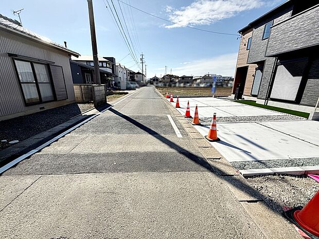 前面道路：南側約5ｍ幅