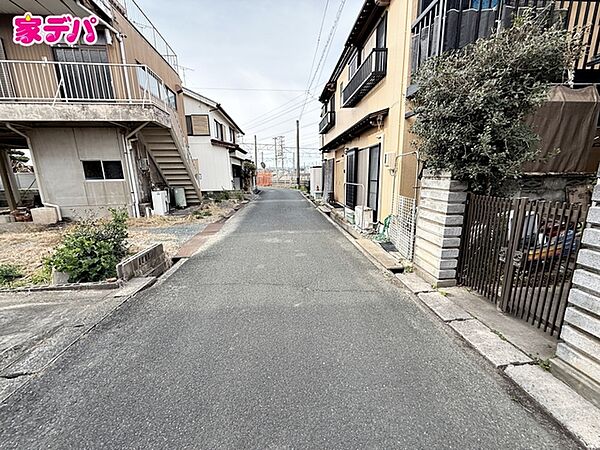 前面道路：東側公道5ｍ幅