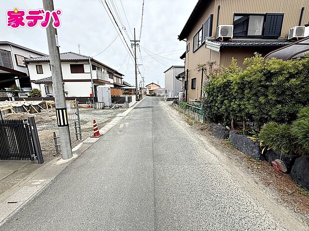 前面道路:南東側約4.15m幅