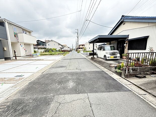 前面道路：南西側約5.4ｍ幅