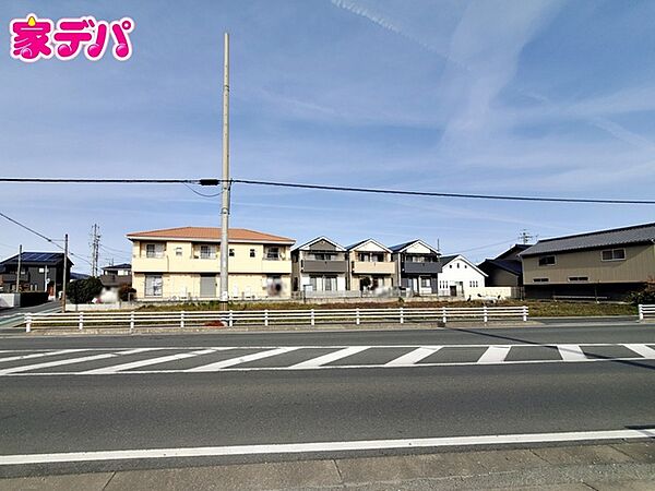 土地面積が広く、間取りや外観など設計の自由度が高い整形地です。