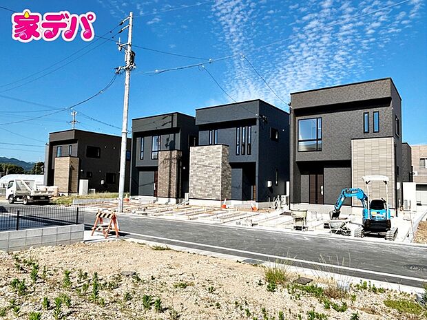 【新築分譲全4棟】ご成約キャンペーン実施中。詳細はスタッフまでお問合せ下さい。（右側）