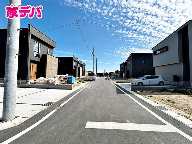 前面道路：西側約6ｍ幅