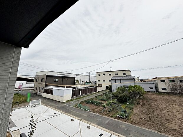 閑静な街並みの眺めは、心も体も落ち着きますね。  