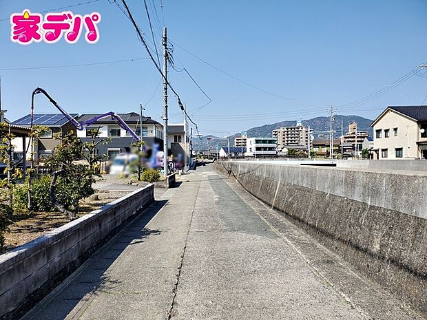 前面道路:東側約4m幅