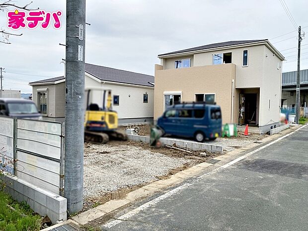 【新築分譲全3棟】ご成約キャンペーン実施中。詳細はスタッフまでお問合せ下さい。（左側の建物になります）