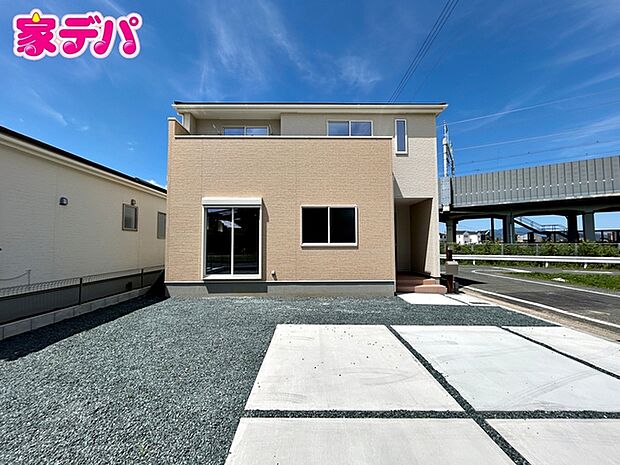 完成しました!地域に密着した不動産販売でお客様のニーズに、経験豊富なスタッフが柔軟に対応させていただきます。
