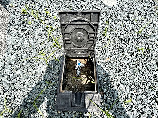 散水栓が設置されています!お庭の水撒き、洗車、お掃除、お子様の水遊びなど便利です!