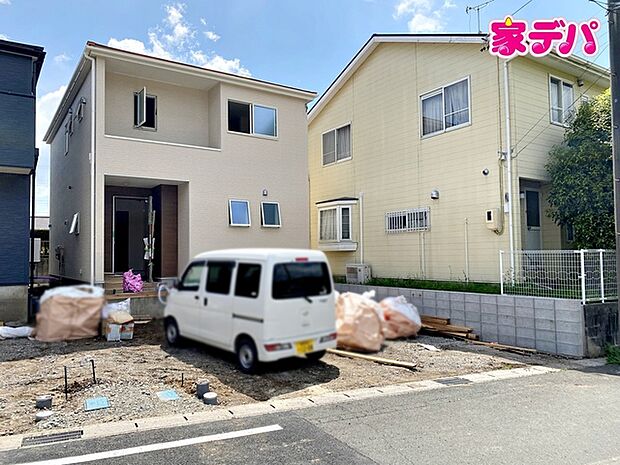 住宅ローンにご不安のあるお客様も、まずはお気軽にご相談下さい。お客様に最適な資金計画と金融機関をご案内いたします。