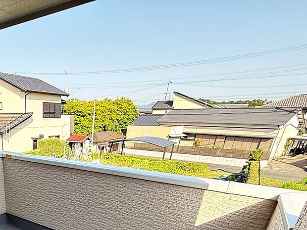 閑静な街並みの眺めは、心も体も落ち着きますね。  