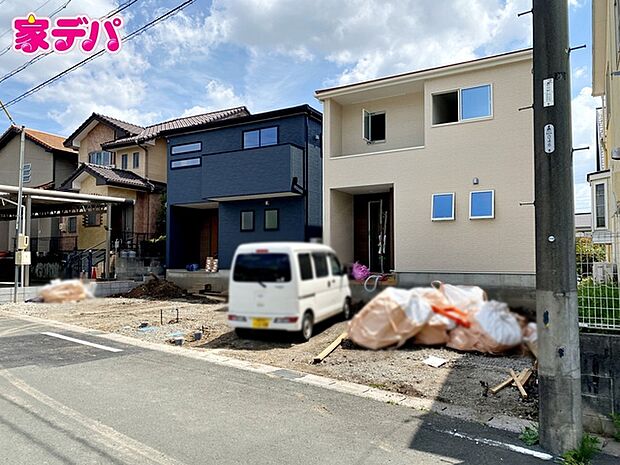 【新築分譲全2棟】ご成約キャンペーン実施中。詳細はスタッフまでお問合せ下さい。(左奥の建物になります)