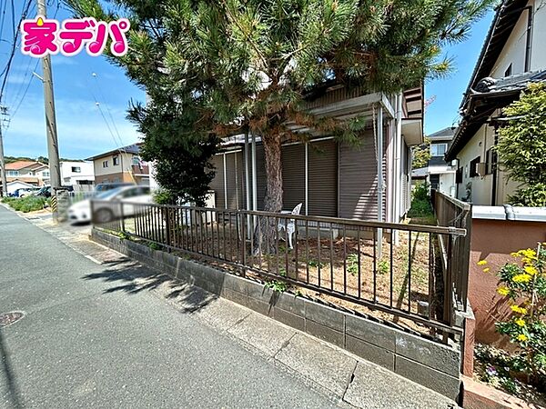 約75坪のゆとりある土地、敷地の広さを活かした住まいづくりをご検討いただけます