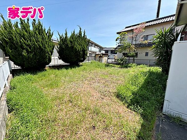 国道1号線にも出やすく車移動にも便利です